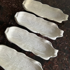 Set of 4 vintage mid century corn on the cob design corn ceramic holders