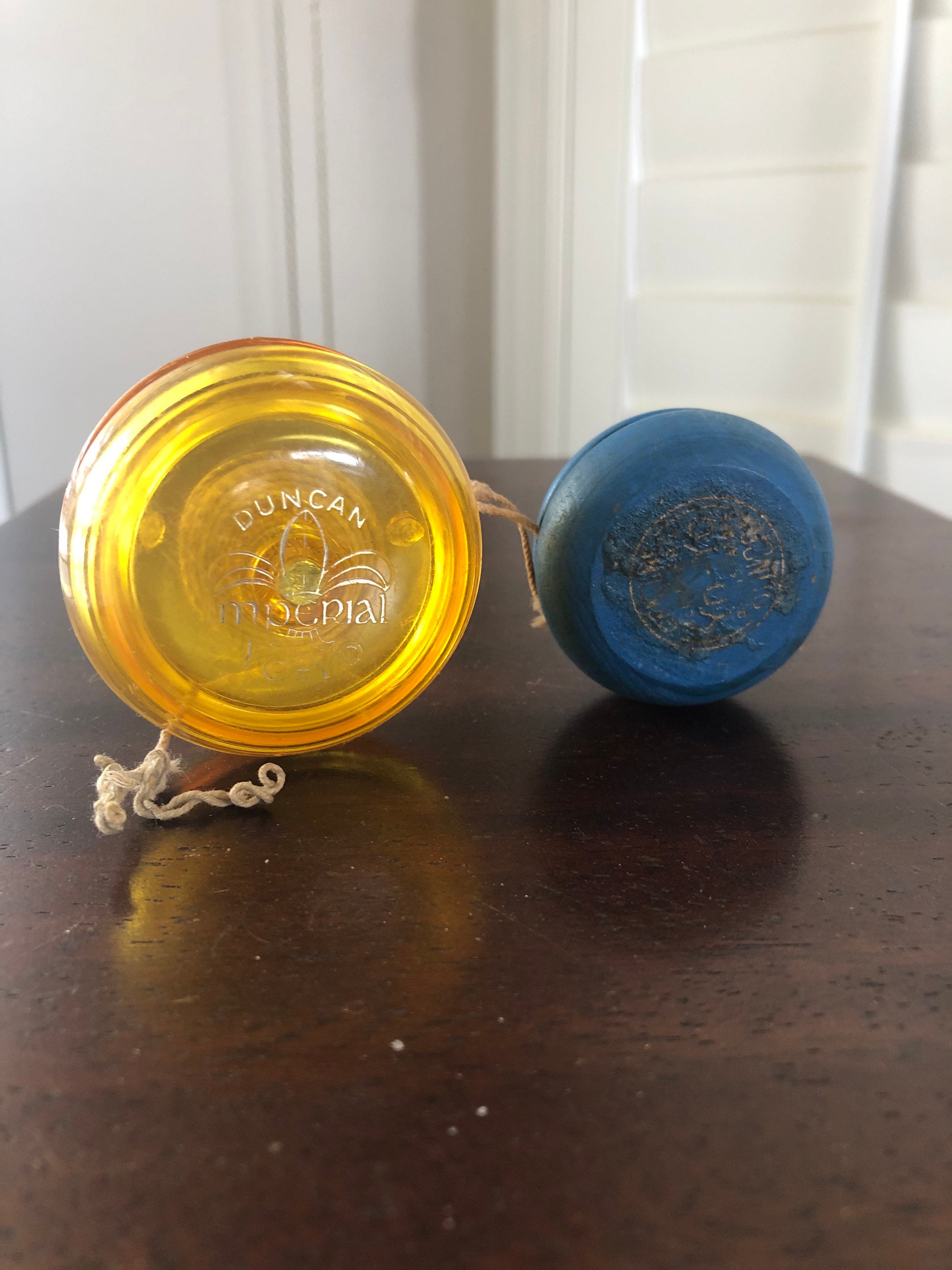 Vintage 1960s Duncan Imperial Yoyo Pair: Yellow & Blue - Etsy Vintage 1960s Duncan Imperial Yoyo Pair: Yellow & Blue - Etsy