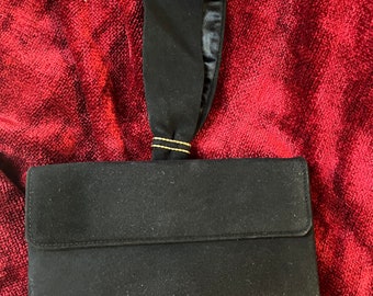 1940'/1950's Black suede satin inside black evening purse wrist