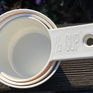 Vintage white plastic Pyrex measuring spoons set of 3 Pyrex accessories