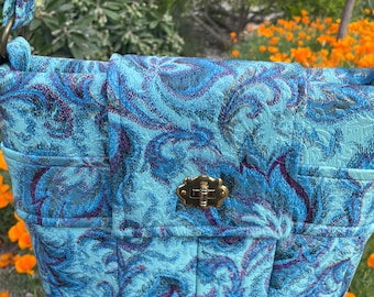 Vintage handbag shades of blue vinyl handbag shoulder strap 1960’s