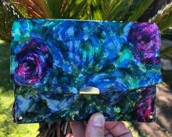Vintage silk wallet blue floral pattern snap closure double sided wallet small handbag clutch