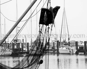 Photograph of trawling rig in black and white in Rockport, Tx