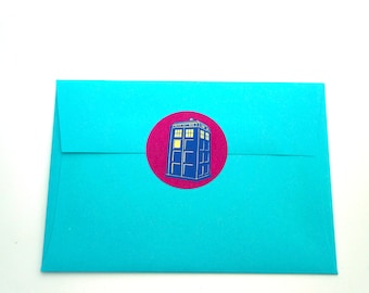 Dr. Who 24 Pack d’autocollants TARDIS bleus et roses : LIVRAISON GRATUITE