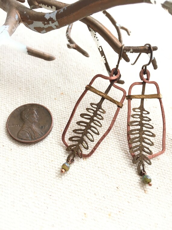 Earrings unique earrings niobium wire hypoallergenic lead /& nickel free Czech glass beads Hammered natural brass