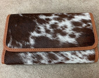 Cartera de piel de vaca con pelo auténtico