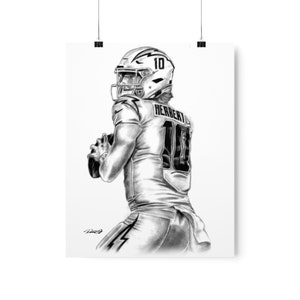 Pósteres verticales mate premium Justin Herbert Los Angeles Chargers Football NFL Original Sports Athlete ilustraciones de Dantel Art LLC imagen 6