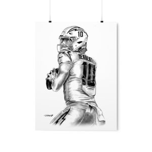 Pósteres verticales mate premium Justin Herbert Los Angeles Chargers Football NFL Original Sports Athlete ilustraciones de Dantel Art LLC imagen 9