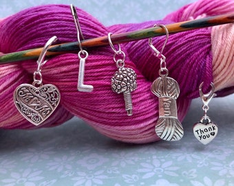 Set of 5 Thank You Mum Stitch Markers / Progress Keepers for Knitting or Crochet with your choice of clasps. Includes a storage tin.