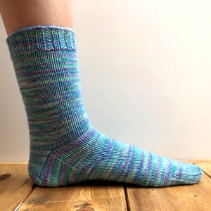 Beginner Sock Knitting Pattern PDF Full video tutorials provided, ideal for first time sock knitter, 3 adult sizes image 6