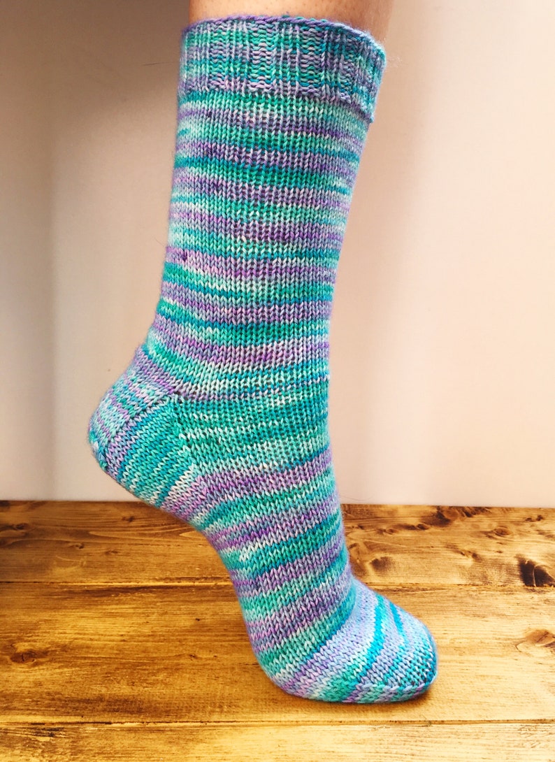 Beginner Sock Knitting Pattern PDF Full video tutorials provided, ideal for first time sock knitter, 3 adult sizes image 2