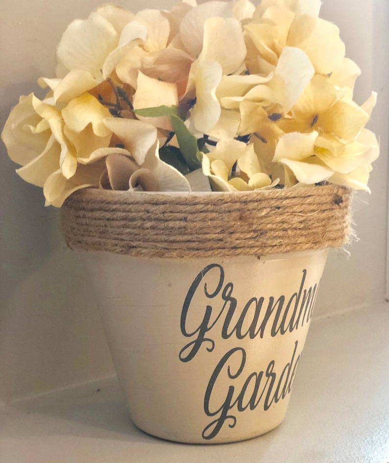 Grandmas Garden flower pot WITH saucer