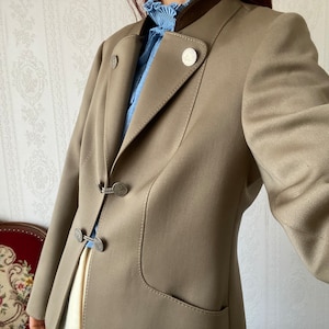 Vintage Beige Wool Folklore Jacket/ Trachten/ petite L