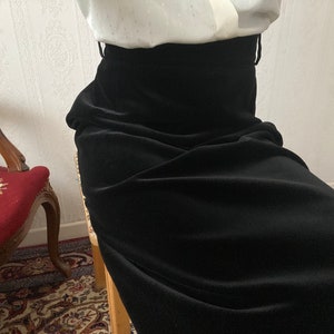 Vintage cotton Black Velvet pencil Skirt/ M - L