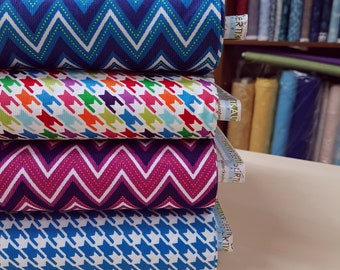 Geometric print corduroy - 100% cotton - Zig zag babycord - Blue corduroy - Cool Cords by Ann Kelle for Robert Kaufman Fabrics - Rare find