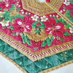 Quilted tree skirt - different sizes, Christmas tree skirt, Gold green red tree skirt, Large tree skirt, Small tree skirt, Christmas quilt
