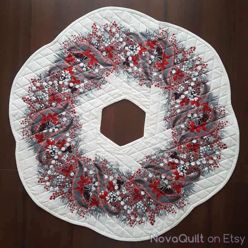 24 Christmas Tree Skirt 