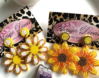 HAPPY FLOWERS Earrings SET. #2 pairs set. Seed bead earrings. Statement earrings. Daisy flower. Sunflower. Party earrings. Gifts for her.