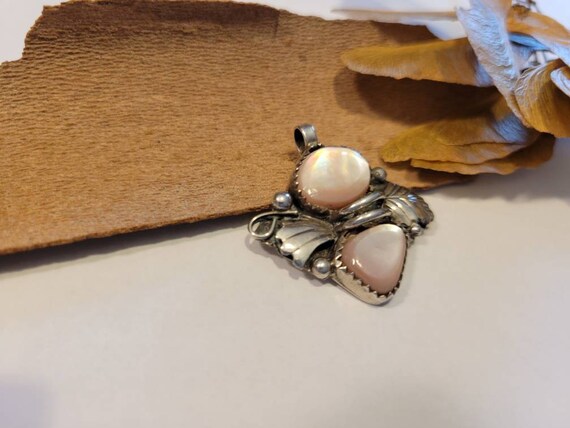 Vintage Mother of Pearl Pendant - image 2