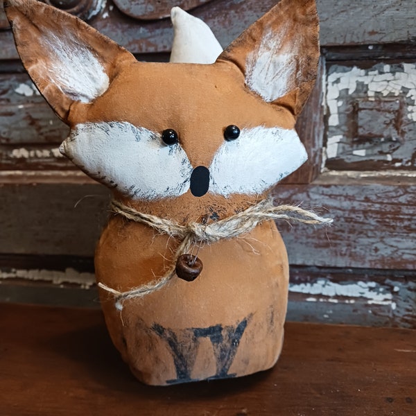 Sly Little Red Fox with Bushy Tail for your Primitive Rustic Country Decor Shelf Sitter