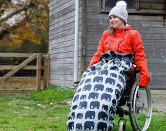 Polaire pour fauteuil roulant confortable - Couverture imperméable pour adulte - Coupe-vent et chaud avec envers en polaire - Gris/éléphant - BundleBean
