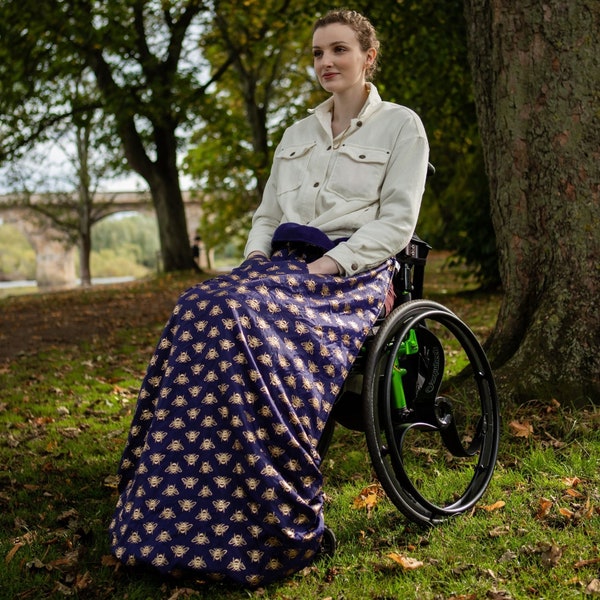 BundleBean Adult fleece-lined wheelchair cosy - GOLD BEES