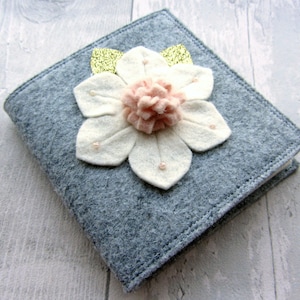Felt Needle Book - Needle Case – Needle Keeper – Needle Holder – Needle Organizer - Floral Needle Book - Handmade Needle Book - Felt Flower