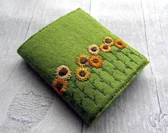 Needle Book - Felt Needle Case – Sunflower Needle Book – Felt Needle Book – Needle Keeper – Felt Needle Holder – Needle Organizer - OOAK