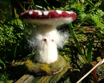 Waldwächter Holunderpilz - Nadelgefilzte Wollpilz-Skulptur - Natürliches Walddekor - Handgemacht, Made to Order