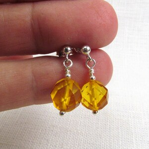Small Baltic Amber Stud Earrings, Yellow faceted amber earrings, 925 Sterling Silver Amber, Natural Baltic Amber, Dainty earrings
