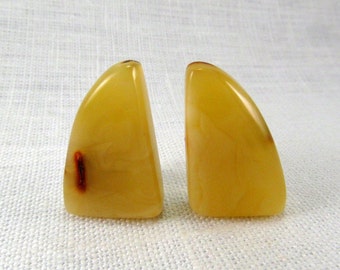 Elegant Baltic Amber Butterscotch Clip on Earrings, Yellow Earring Clip, Natural Baltic Amber Share, Earrings Clips Amber