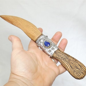 Athame Englisch Copper Beech mit Lapis Lazuli Kristall und Samtbeutel handgefertigt für Altäre, Rituale und Zeremonien