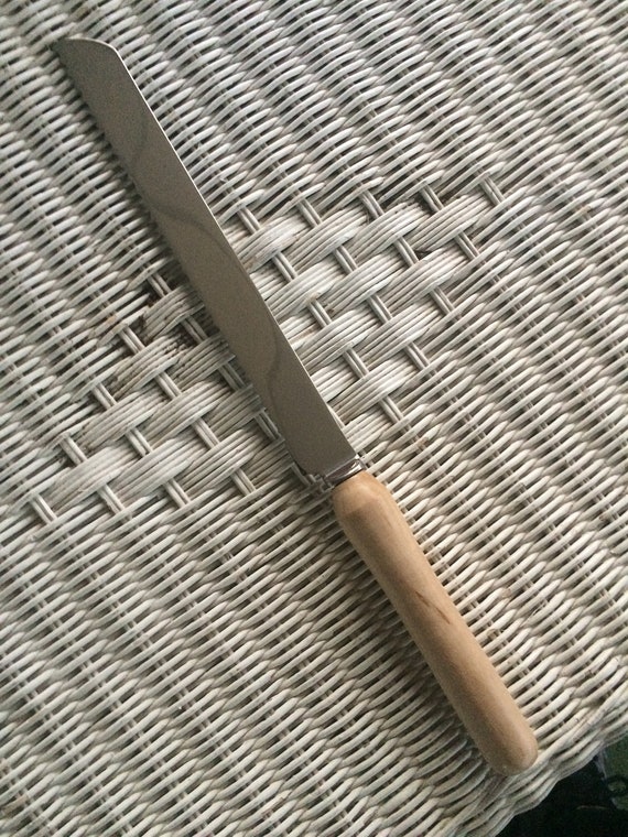 Knife, Bread, stainless steel with Maple handle