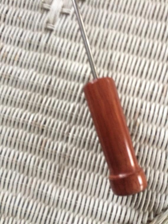 Pigtail food flipper with Bloodwood handle