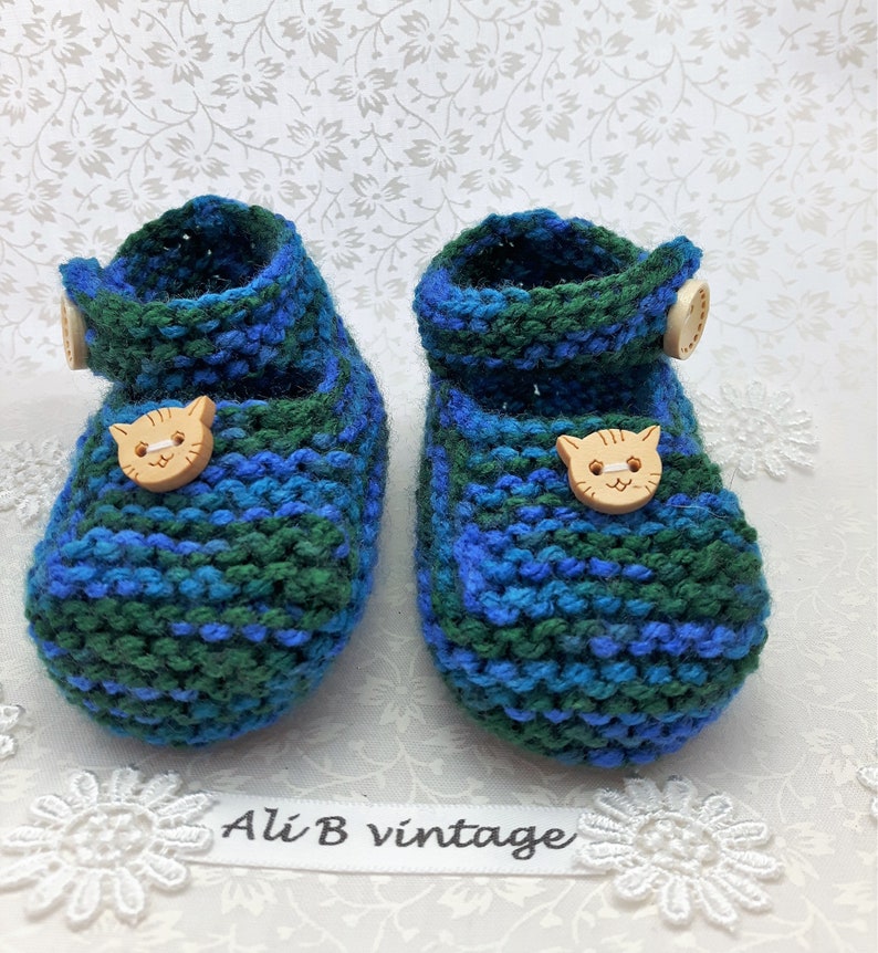 knitted baby boy shoes