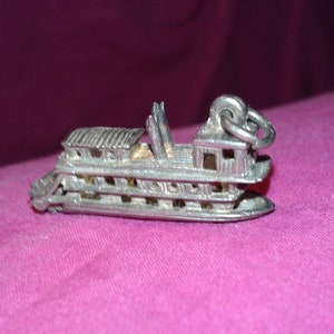 Solid sterling silver moving articulated articulating boat steamliner bracelet charm precious metal sailing yachting ocean river themed