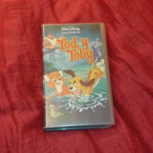 Tod Y Toby - The Fox and the Hounds - Spanish  language original VHS Video - Walt Disney cartoons animation