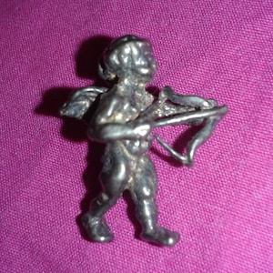 Plata de ley maciza Cupido querubín pulsera charm amor San Valentín aniversario compromiso celebración joyería metal precioso