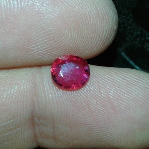 1.06 Untreated natural Earth mined oval faceted red sapphire ruby gemstone for collecting and jewellery