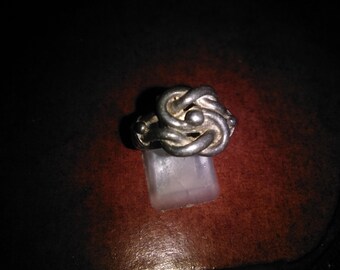 Ladies ring - Woven celtic style - Precious metal jewellery - Treasurentreats Prelovedbargains ladies womens fashion boutique