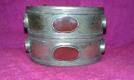 Antique bangle made from heavy solid brass with s… - image 2