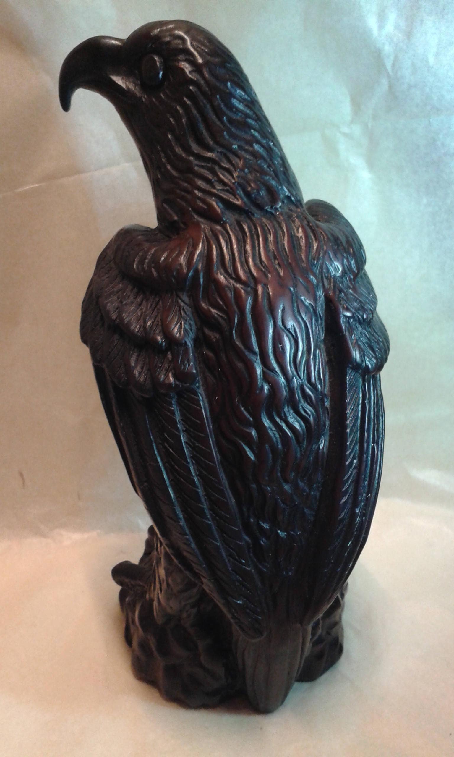 A resin statue / figurine in the shape of an American eagle Etsy