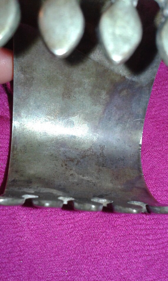 Antique bangle made from heavy solid brass with s… - image 8