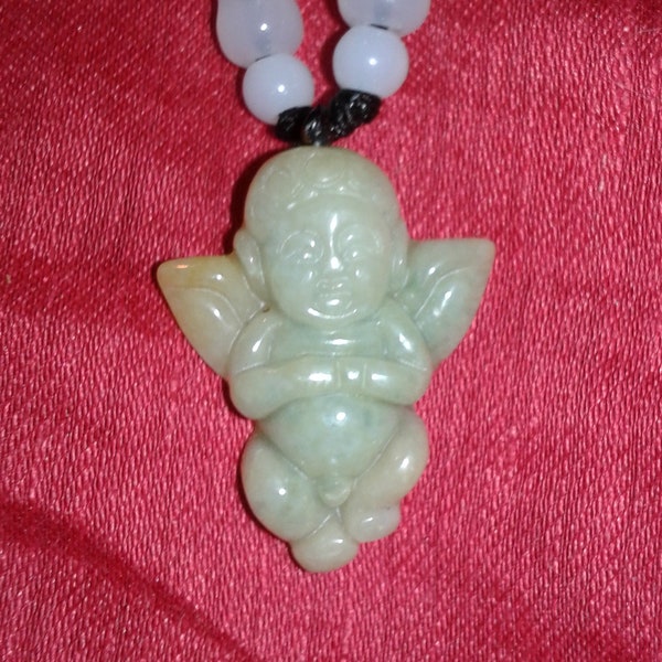 Jadeite (A Jade cherub cherubim Cupid collier pendentif Angelic Christian Jewish Middle Eastern Valentines day bijoux à la pierre précieuse sur le sujet