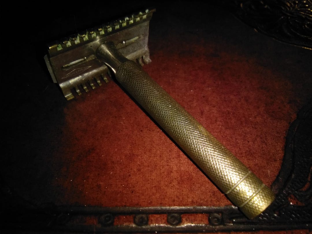 1950s Gillette Mens Razor - Retro Vintage Yesteryear Grooming Product ...