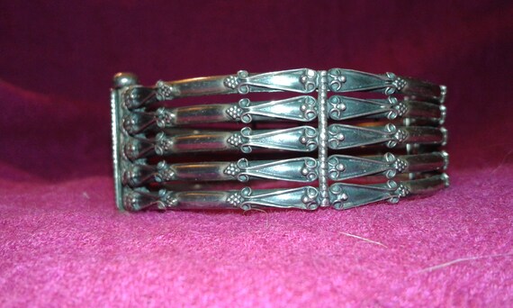 Hindustani solid sterling silver hinged opening b… - image 6