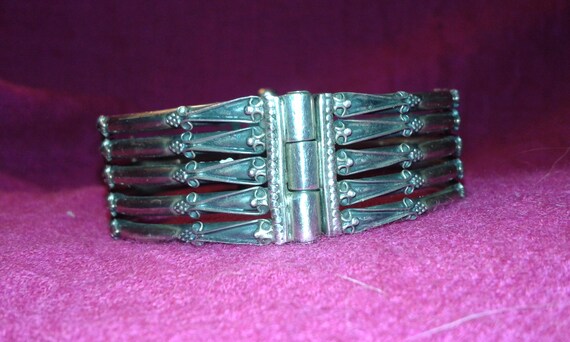 Hindustani solid sterling silver hinged opening b… - image 5