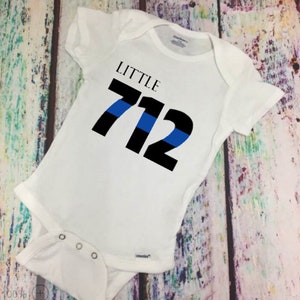 Police, blue line, daddy is a police officer, baby police Onesie®, Personalized baby, police baby gift, baby shower gift, babyshower gift