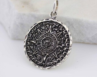 Calendario Azteca Etsy - sterling silver aztec calendar necklace sterling silver aztec mayan sun calendar pendant calendario azteca aztec calenda oxidized