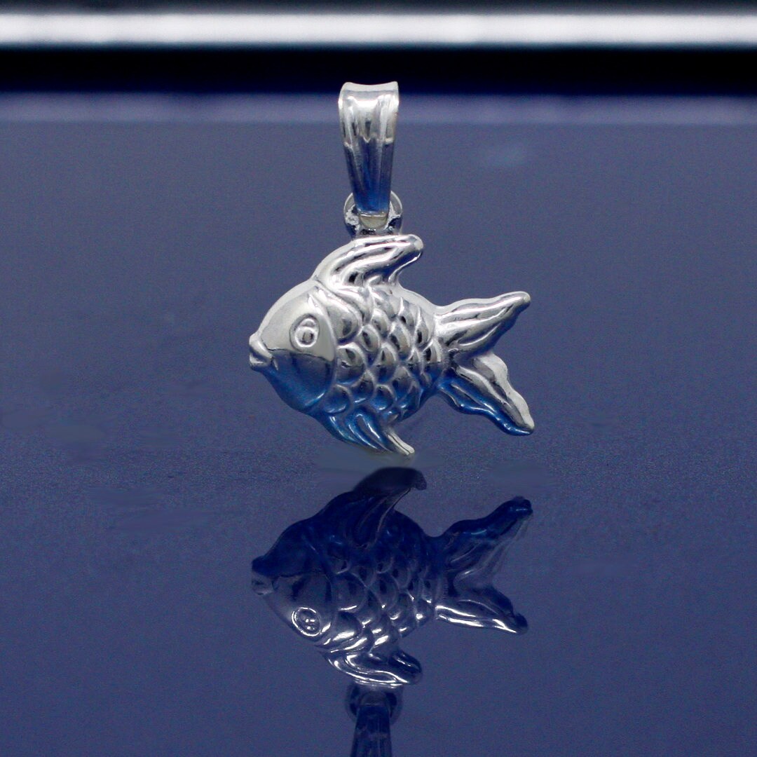 Sterling silver fish pendant outlet